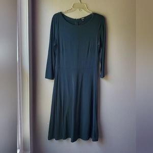 💚  Stretchy Modest Midi Dress Medium